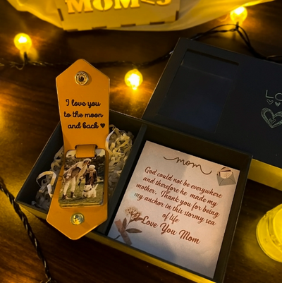 PERSONALIZED PHOTO KEYRING IN LEATHER CASE (& WITH MESSAGE CARD)